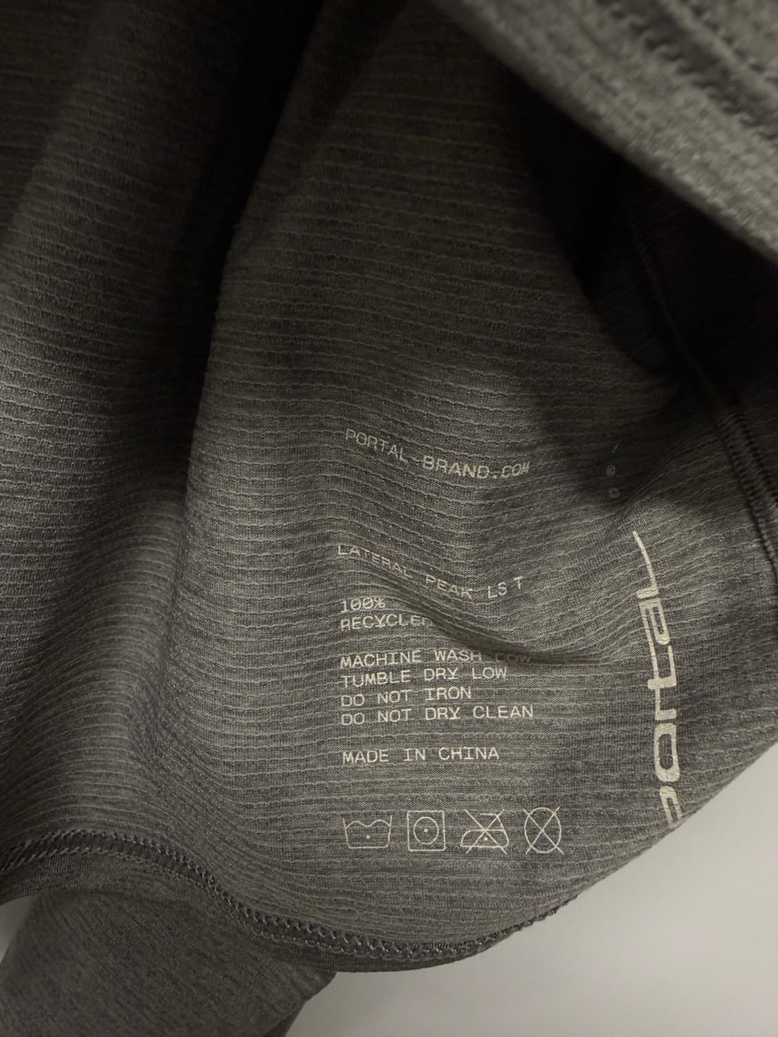 (L) Portal 포탈 레터널 피크 롱슬리브 티셔츠 사일런트 스톰  상품이미지4