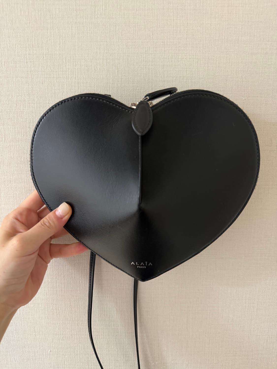 Alaia 알라이아 하트백 상품이미지4