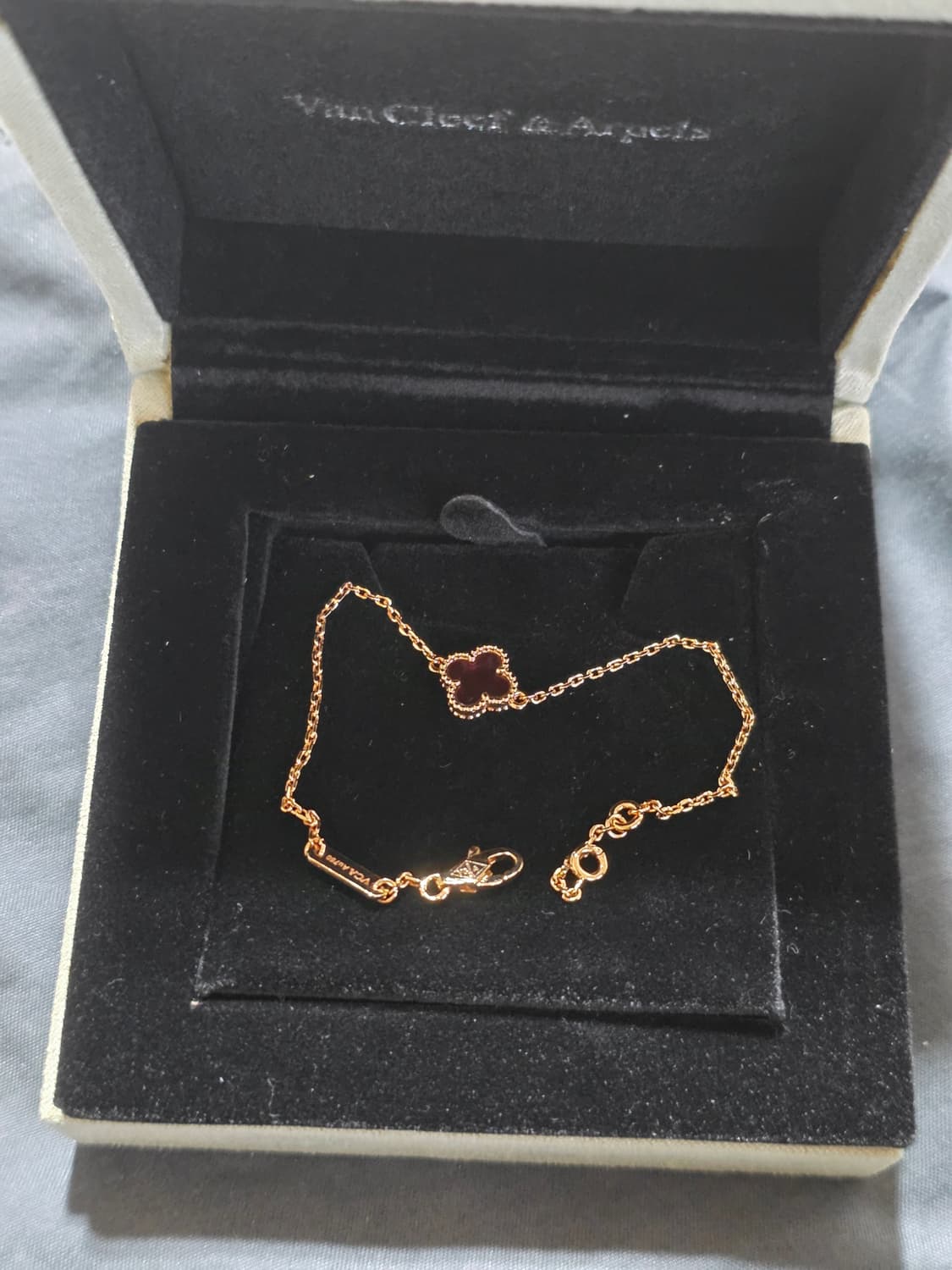 반클리프 스윗 사이즈 버건디 팔찌 상품이미지1