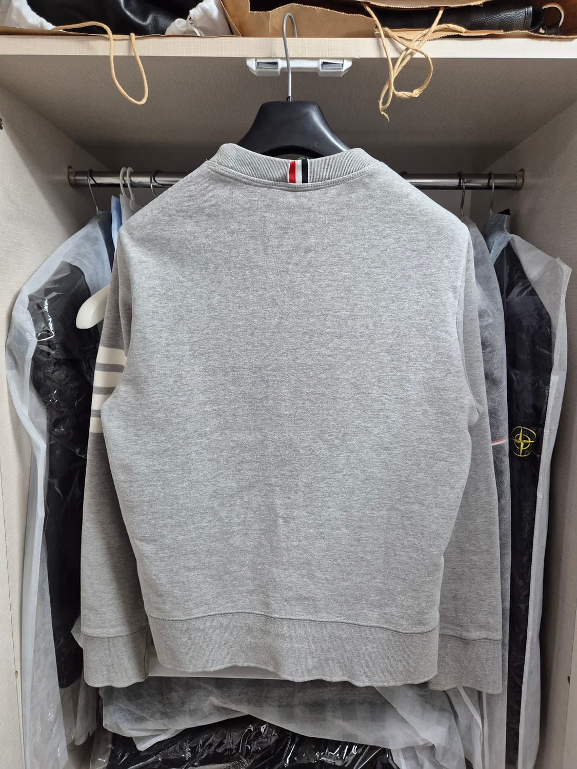 정품 톰브라운 맨투맨 3 사이즈 95-100 그레이 상품이미지2