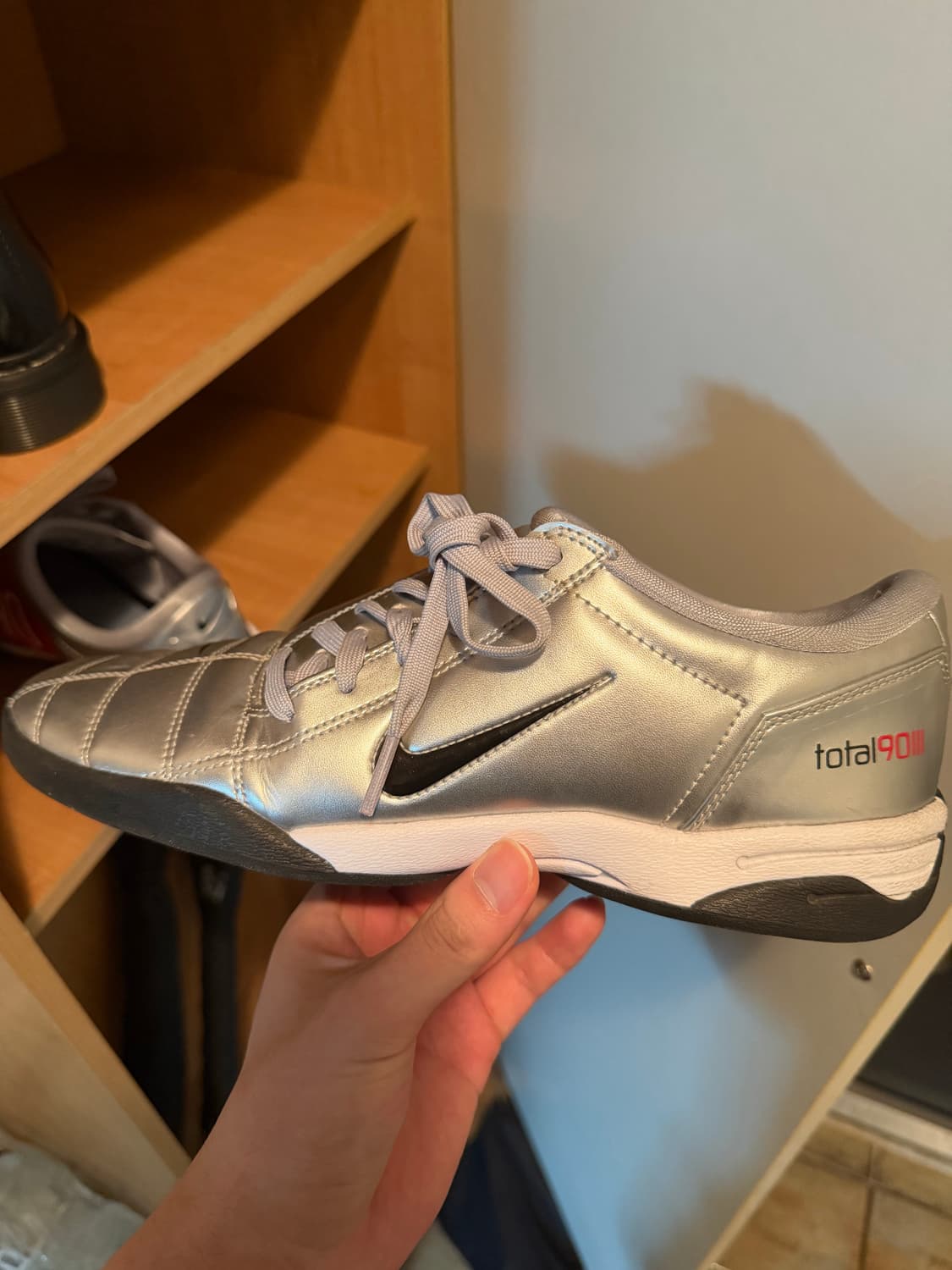 나이키 토탈 90 메탈릭 실버 상품이미지2