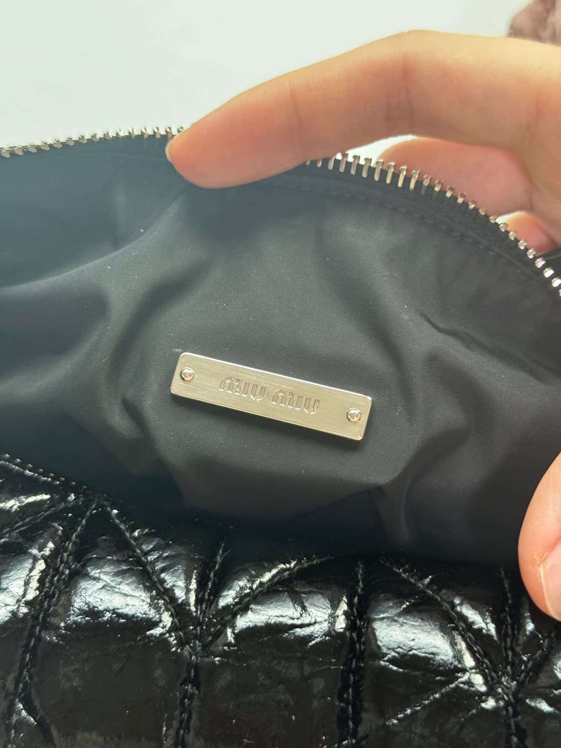 미우미우 마테라쎄 스피릿 시레백 장원영 가방 상품이미지7