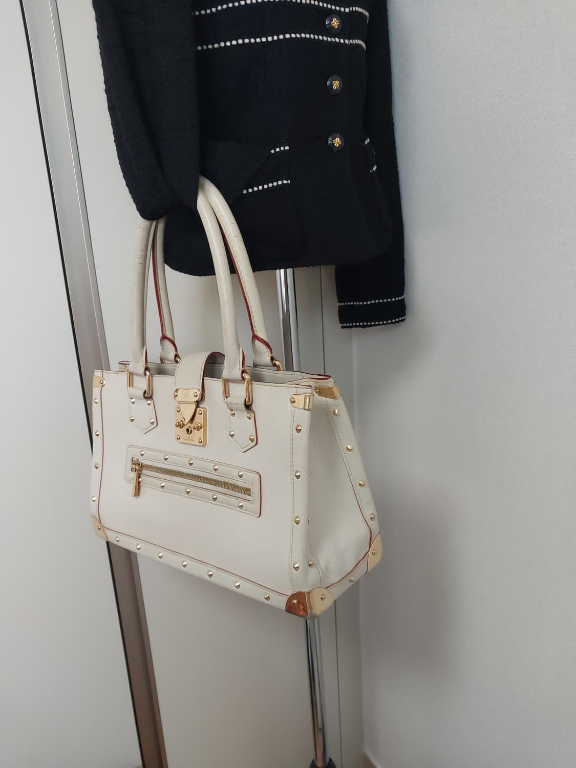 루이비통 수할리 르파블르 토트백 상품이미지3