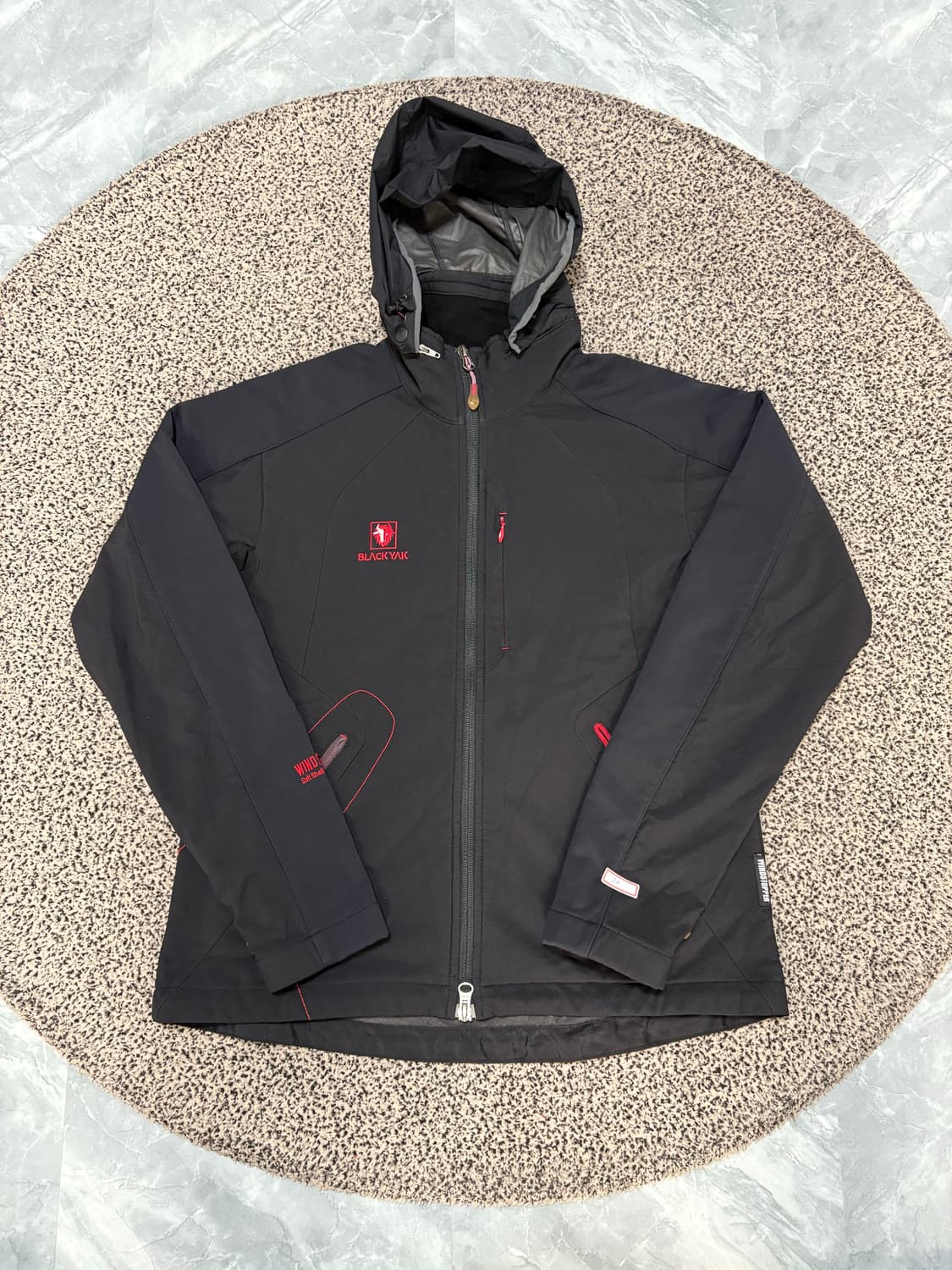 블랙야크 후드 소프트쉘 자켓 상품이미지1