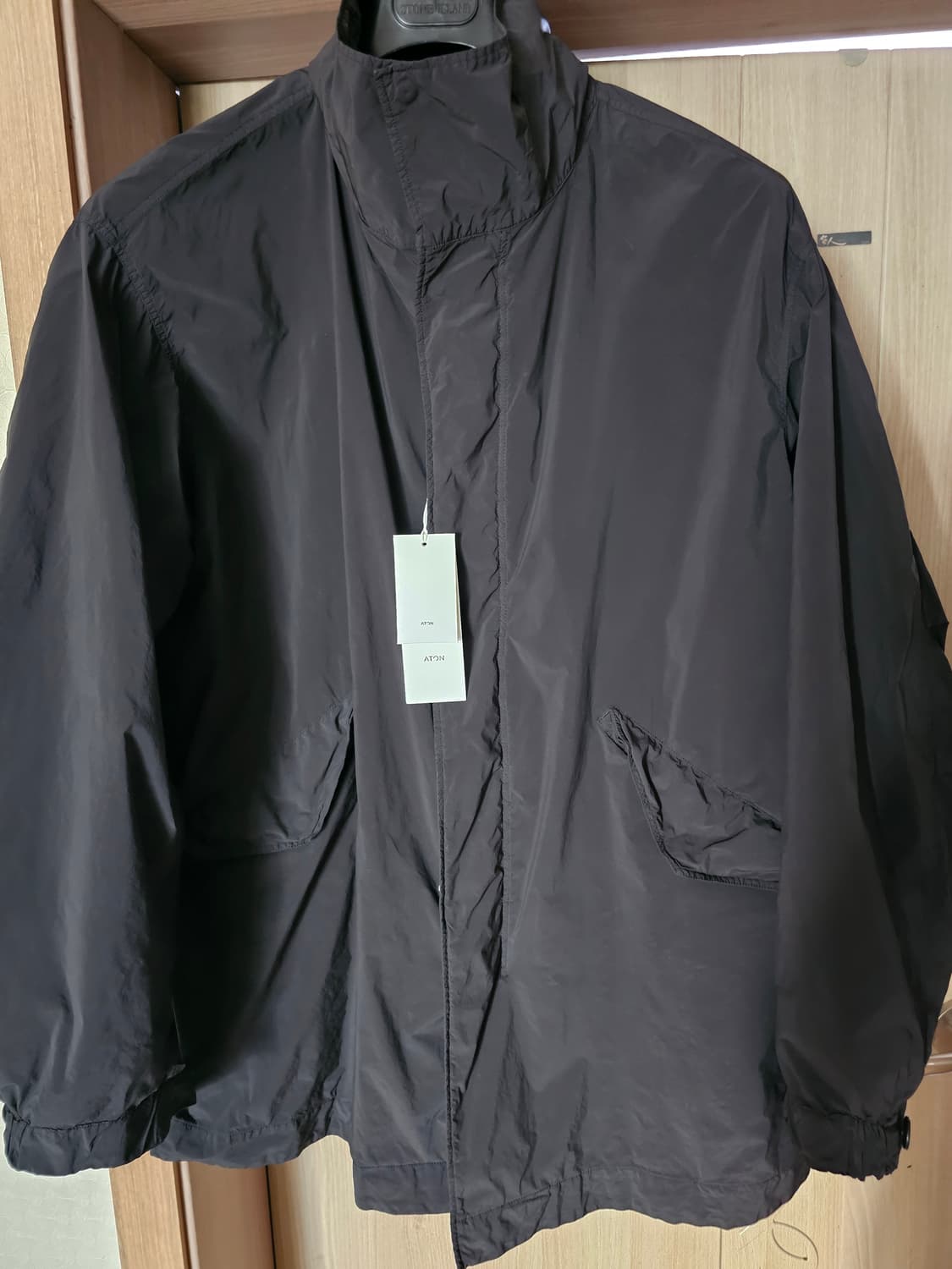 6 ) 에이톤 25aw 숏 모즈 코트 블랙 aton short mods 상품이미지1