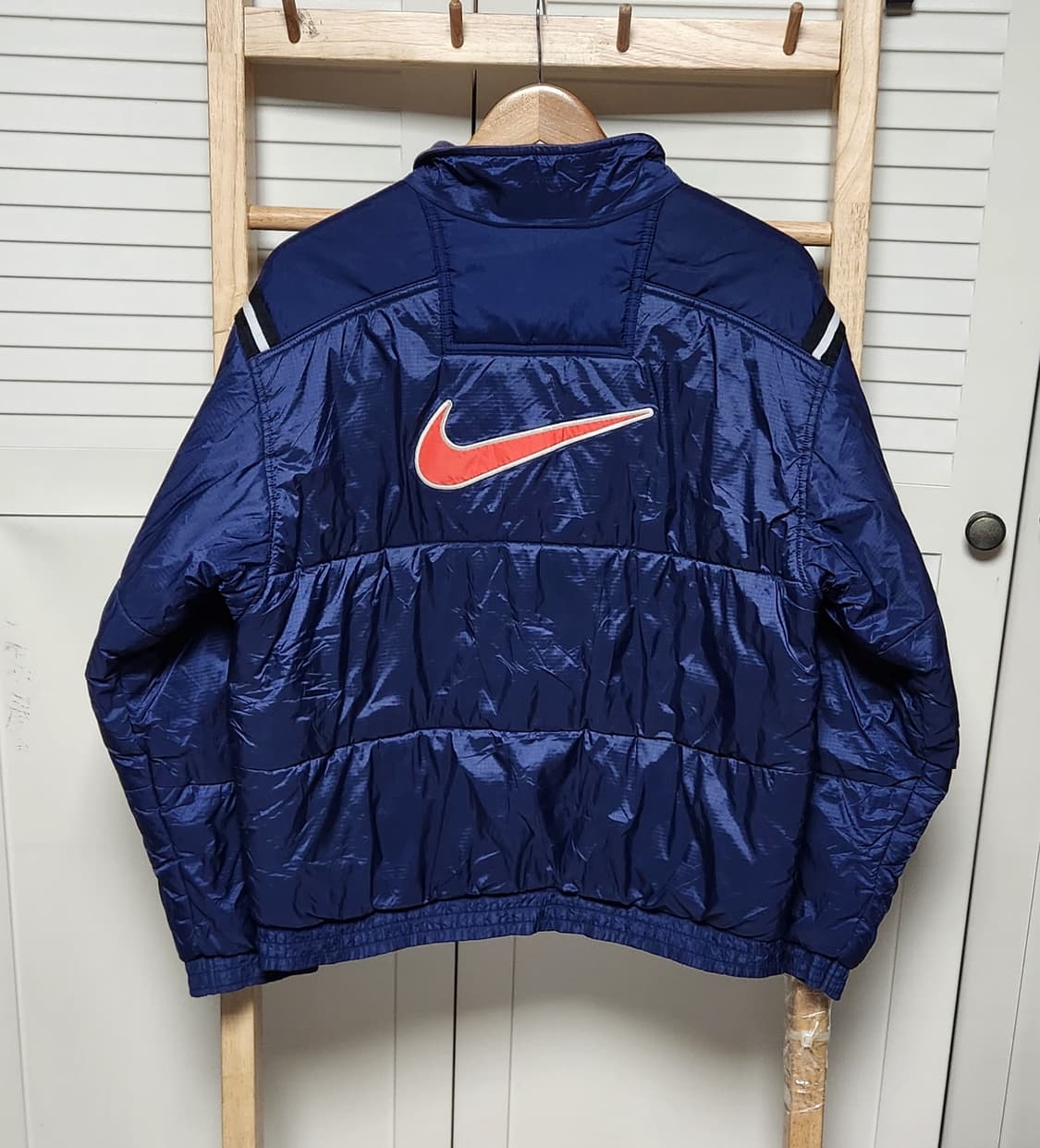 나이키 빅로고 올드르쿨 90s 숏 패딩 점퍼 자켓 상품이미지3