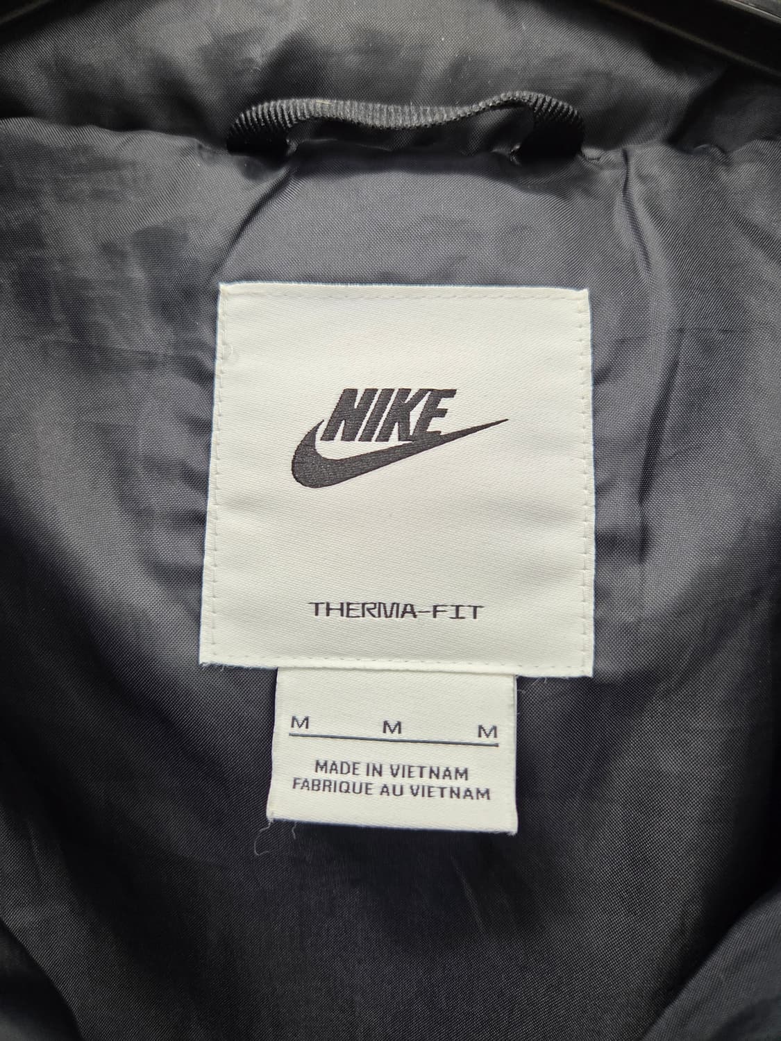 M 나이키 여성 써마핏 THERMA-FIT 블랙 숏패딩 상품이미지2