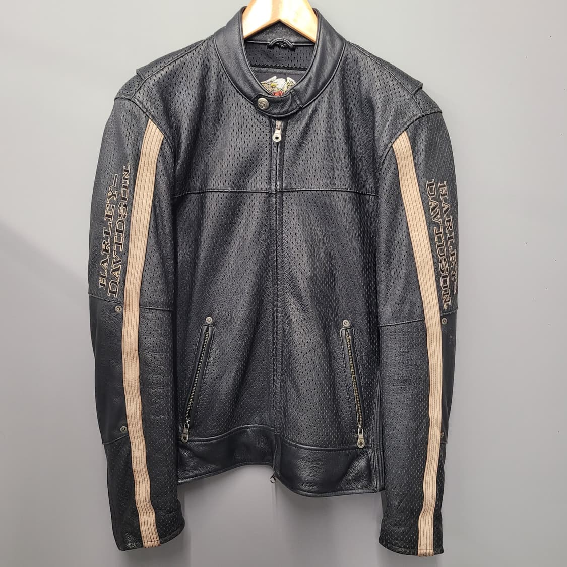 할리데이비슨 엠블러 퍼포레이티드 가죽 자켓 상품이미지1