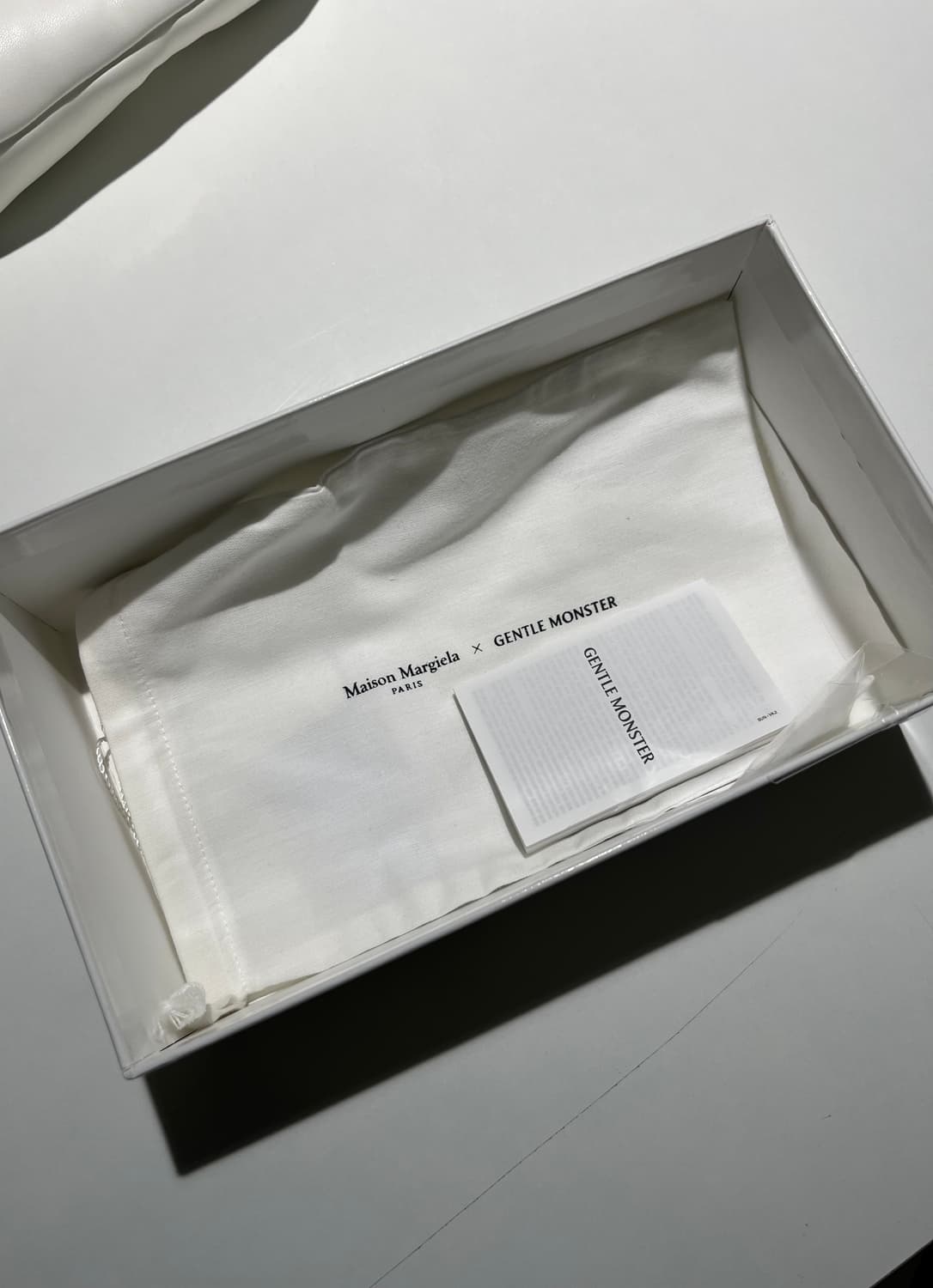마르지엘라 젠틀몬스터 케이스 상품이미지2