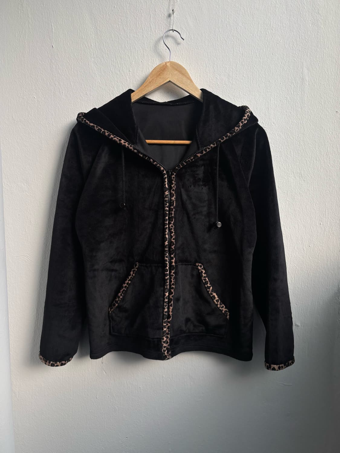 Vintage Leopard Velvet Hood Zip-Up 상품이미지1