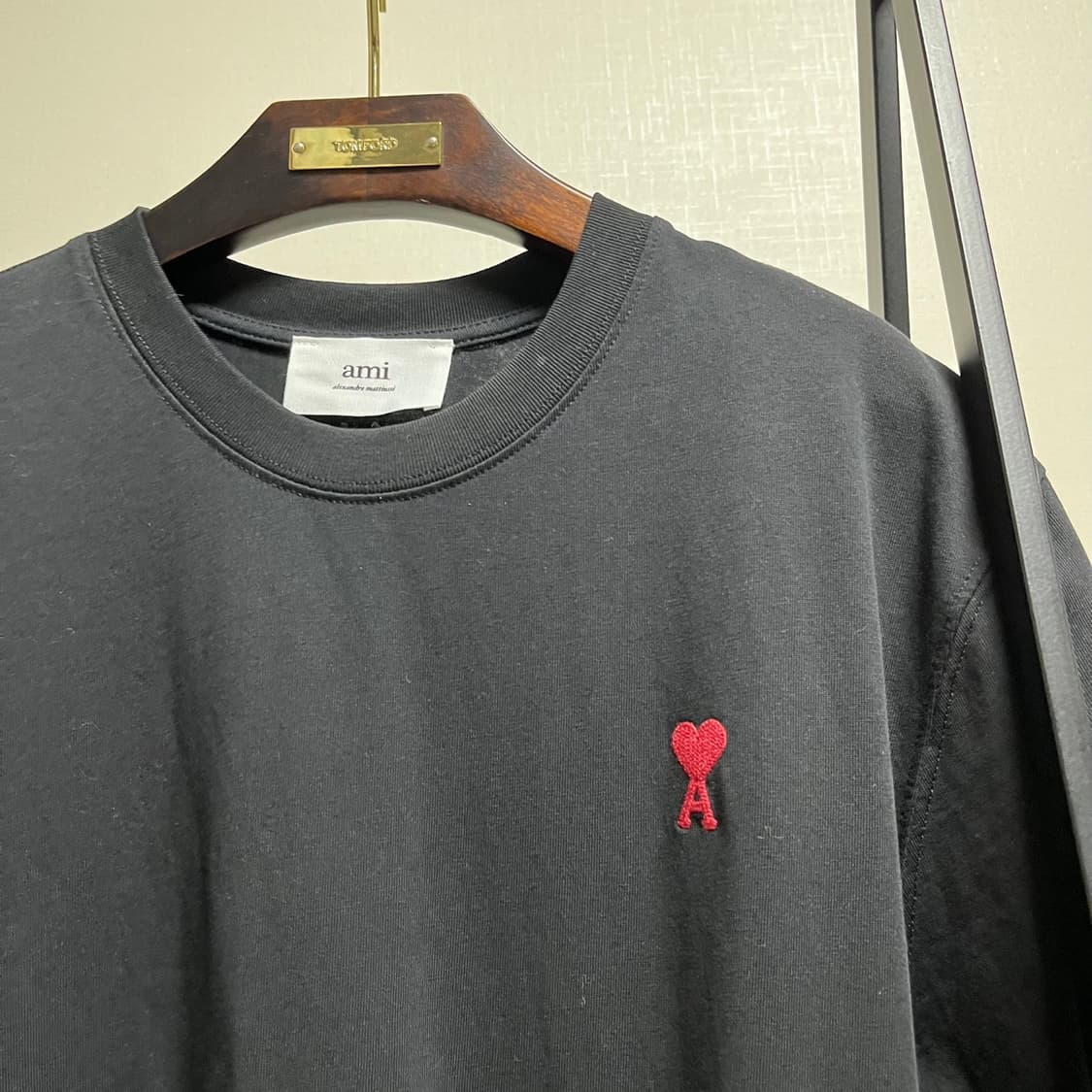 정품 M) AMI 아미 하트로고  반팔 티셔츠 상품이미지3