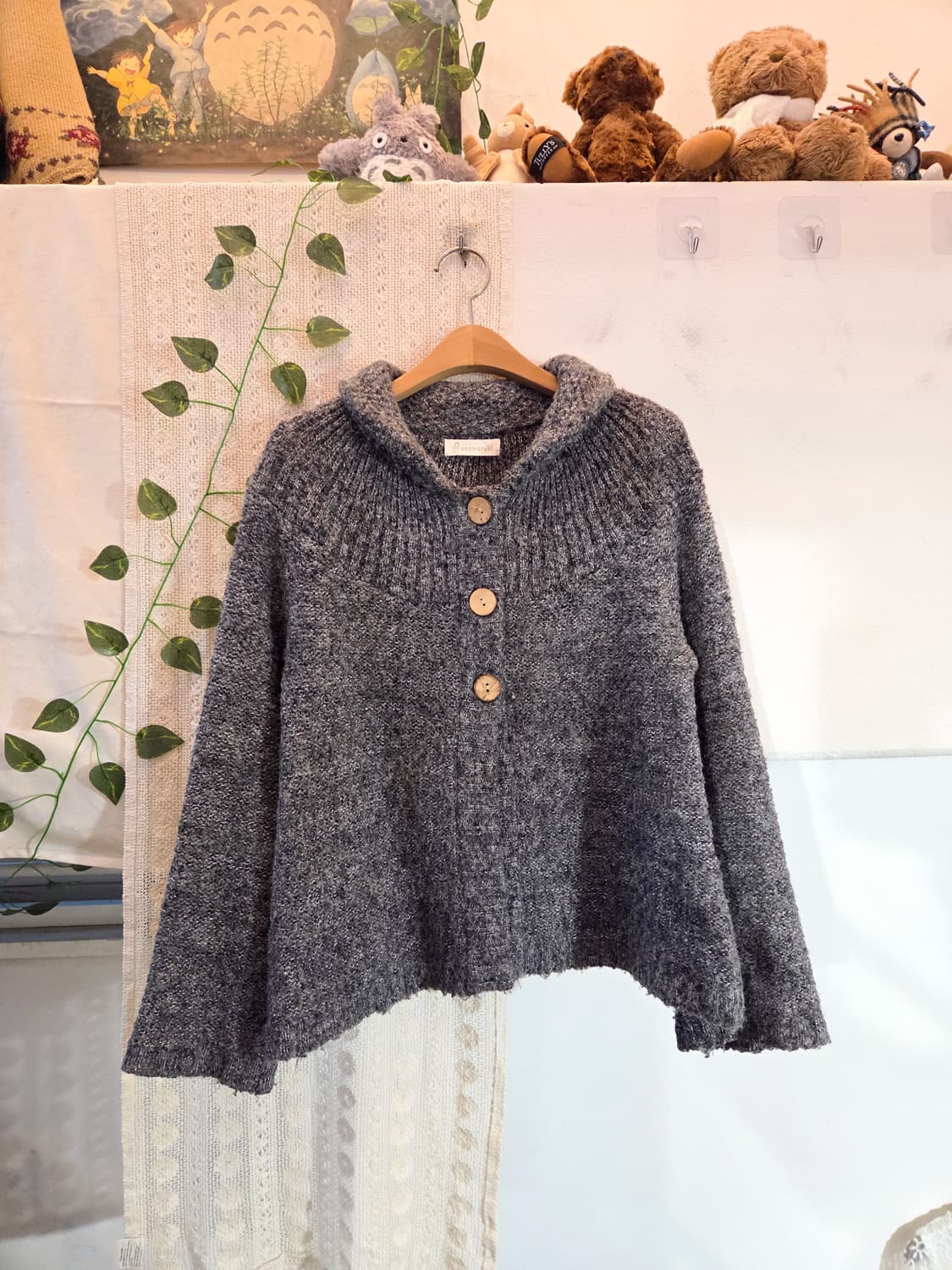 차콜 쓰리 버튼 가디건 상품이미지1