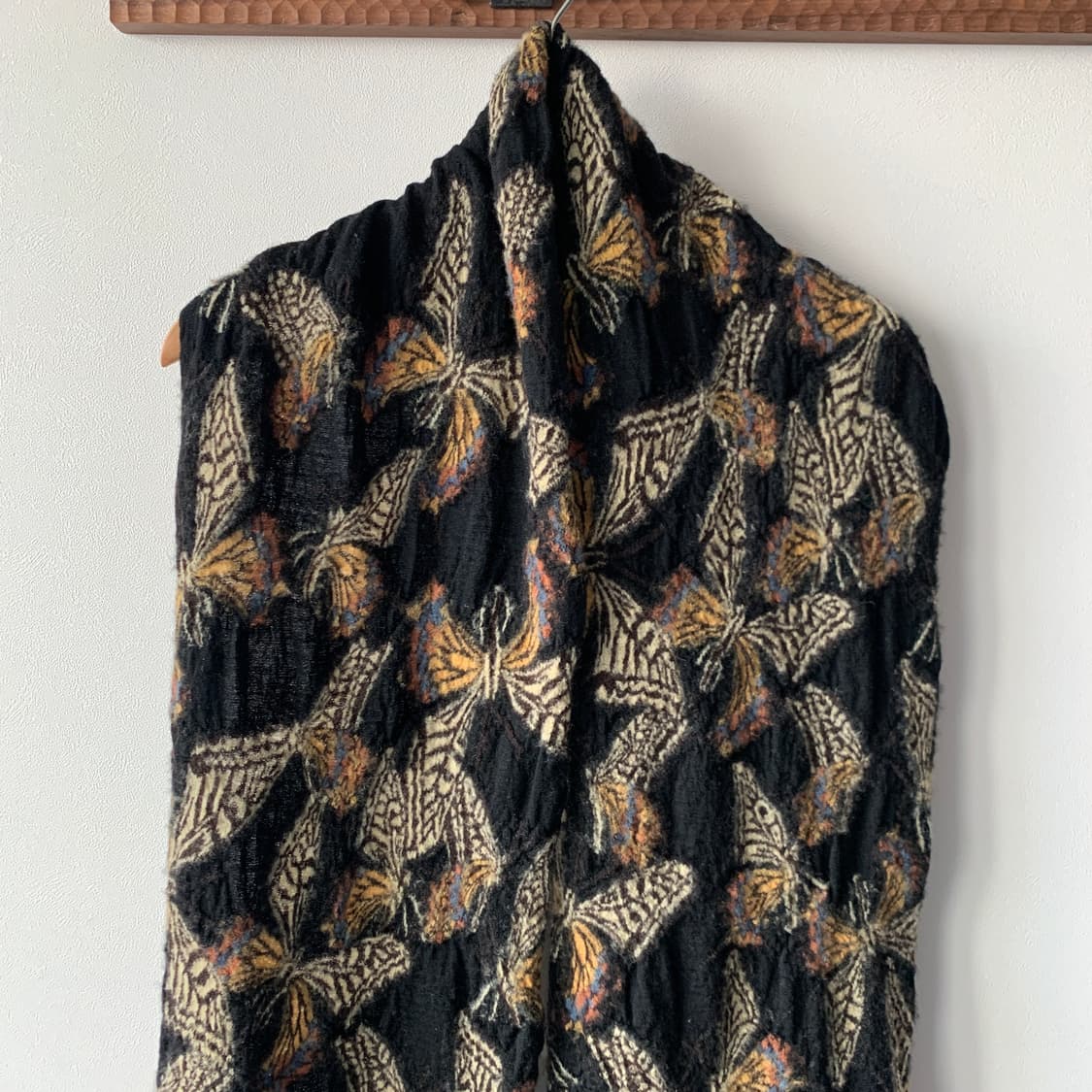 24fw 축융 울 나비 HAPPY 머플러 상품이미지4