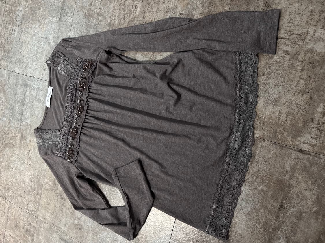 레이스 진주 디테일 롱 슬리브 티 상품이미지4