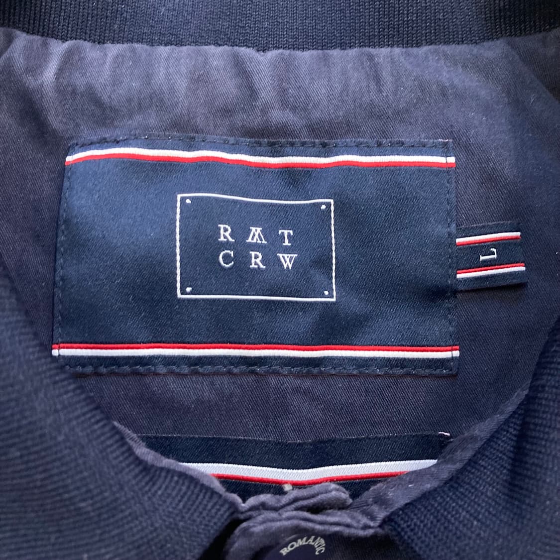 로맨틱크라운 RC로고 네이비 봄버 자켓 상품이미지3