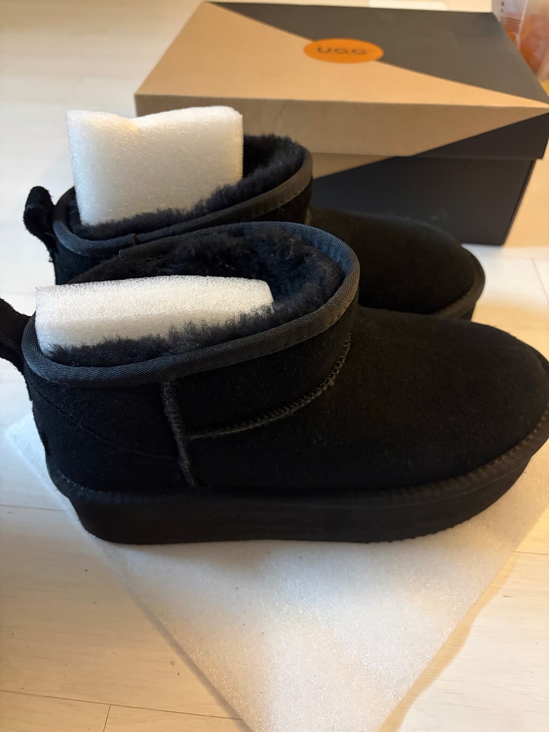 UGG 호주 Saylor Ultra Platform 블랙 부츠 40 상품이미지1