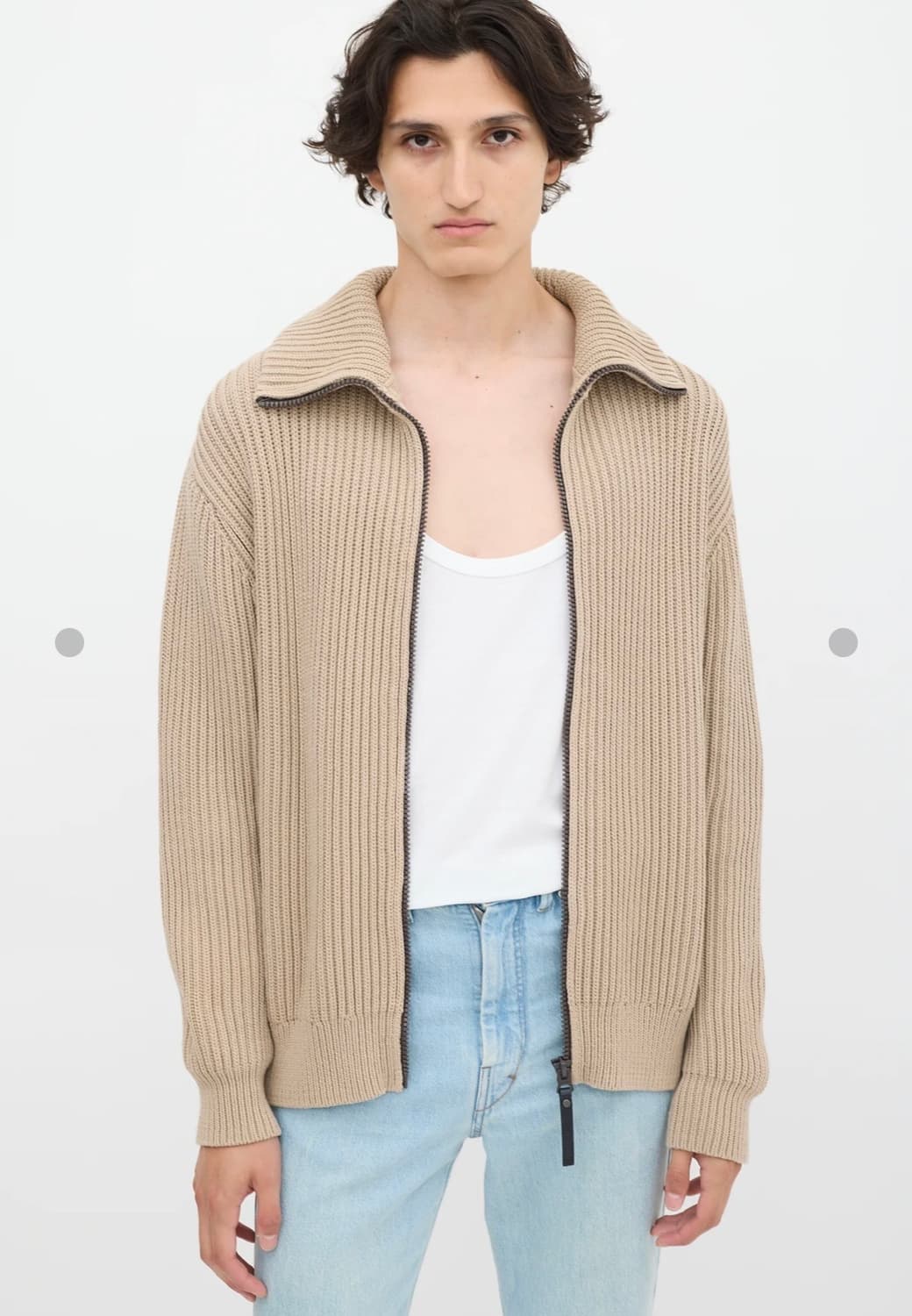 아크네 스튜디오 니트집업 가디건 자켓 팝니다.(방탄 뷔 착용) 상품이미지2