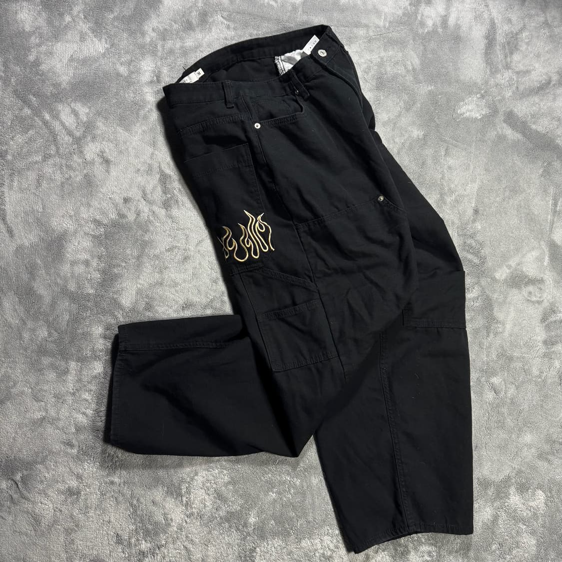 블랙 불꽃 자수 카펜더팬츠 상품이미지1