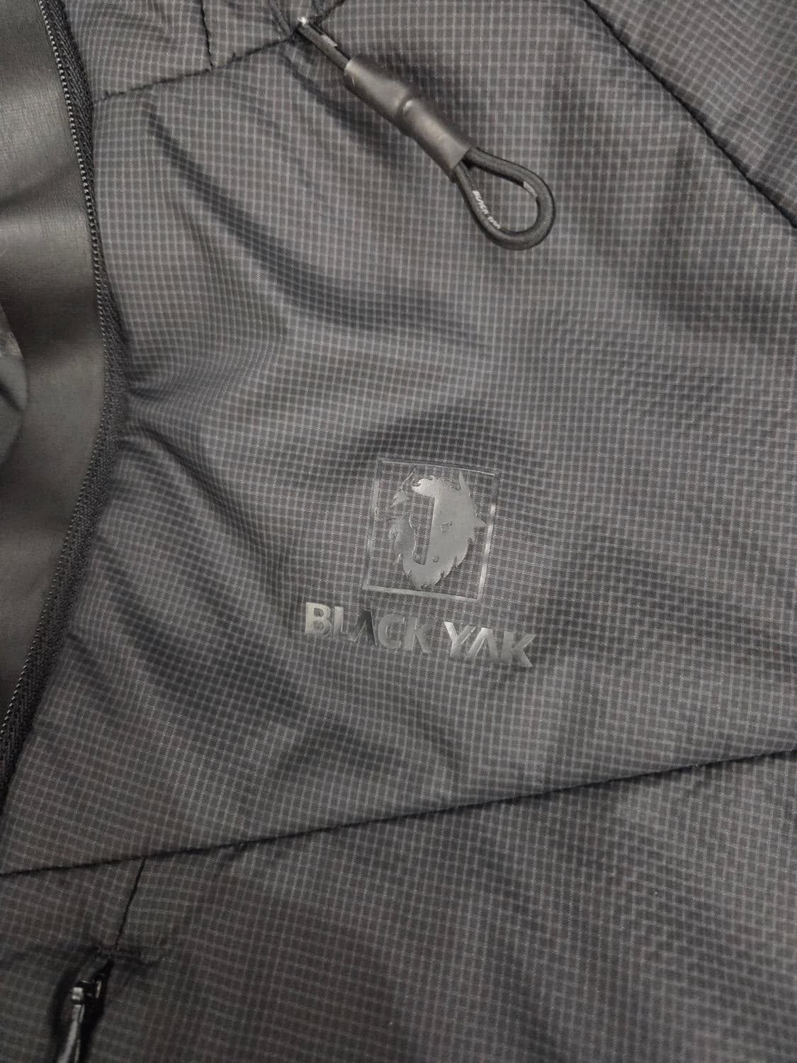 블랙야크(BLACKYAK) 후드 경량 패딩 자켓 블랙 상품이미지7