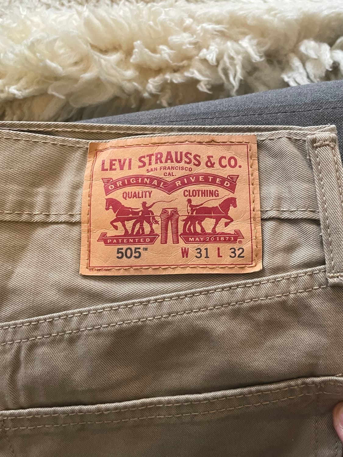 리바이스505 베이지색 팬츠 화이트탭 상품이미지2