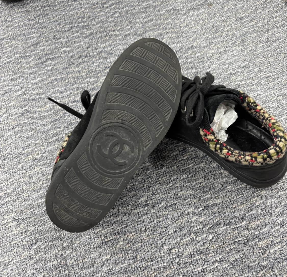 Chanel 샤넬 블랙 트위드 스니커즈 220 상품이미지4