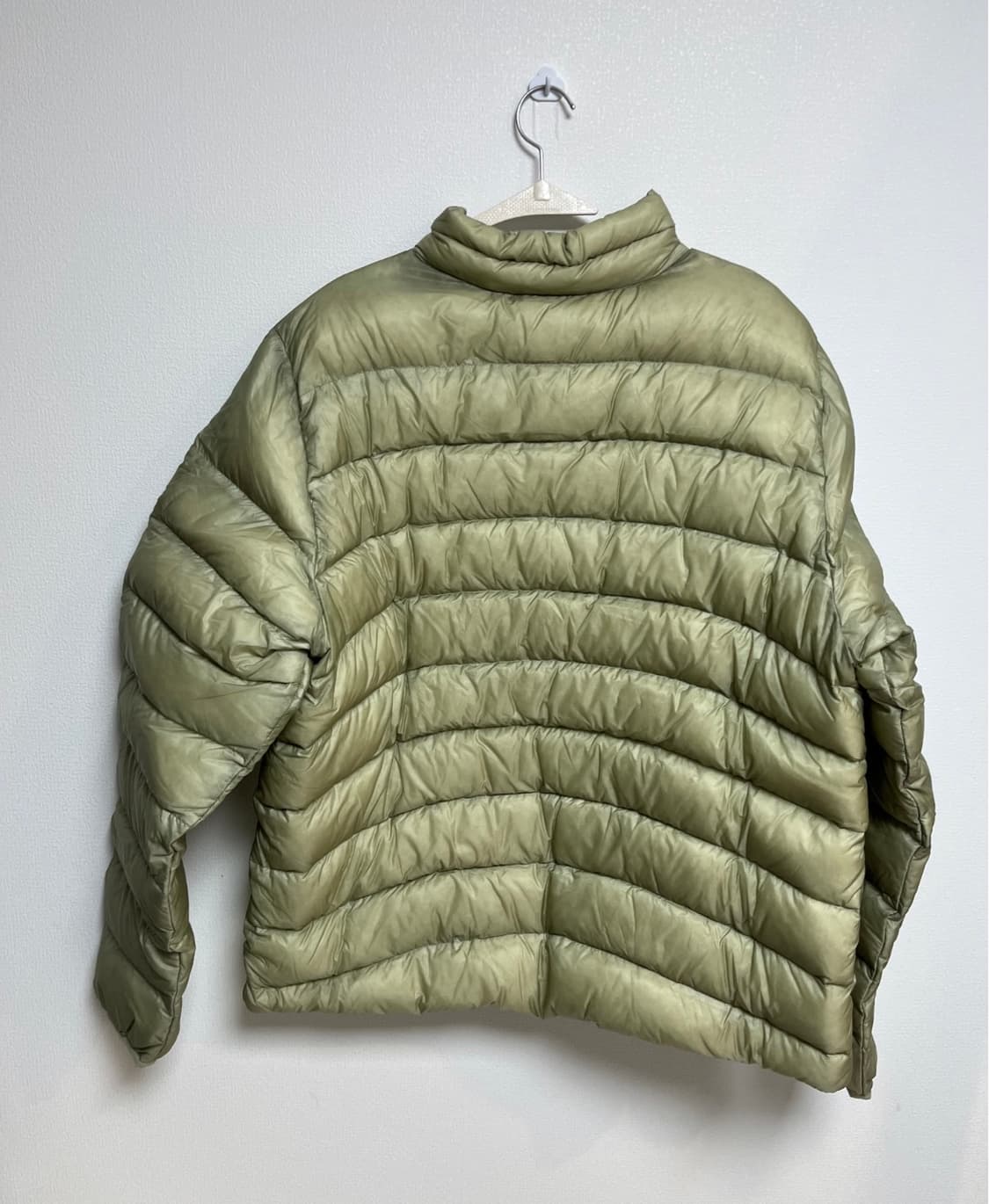 썬러브 플라이 라이트 다운 자켓 카키 썬러브 경량패딩 상품이미지2