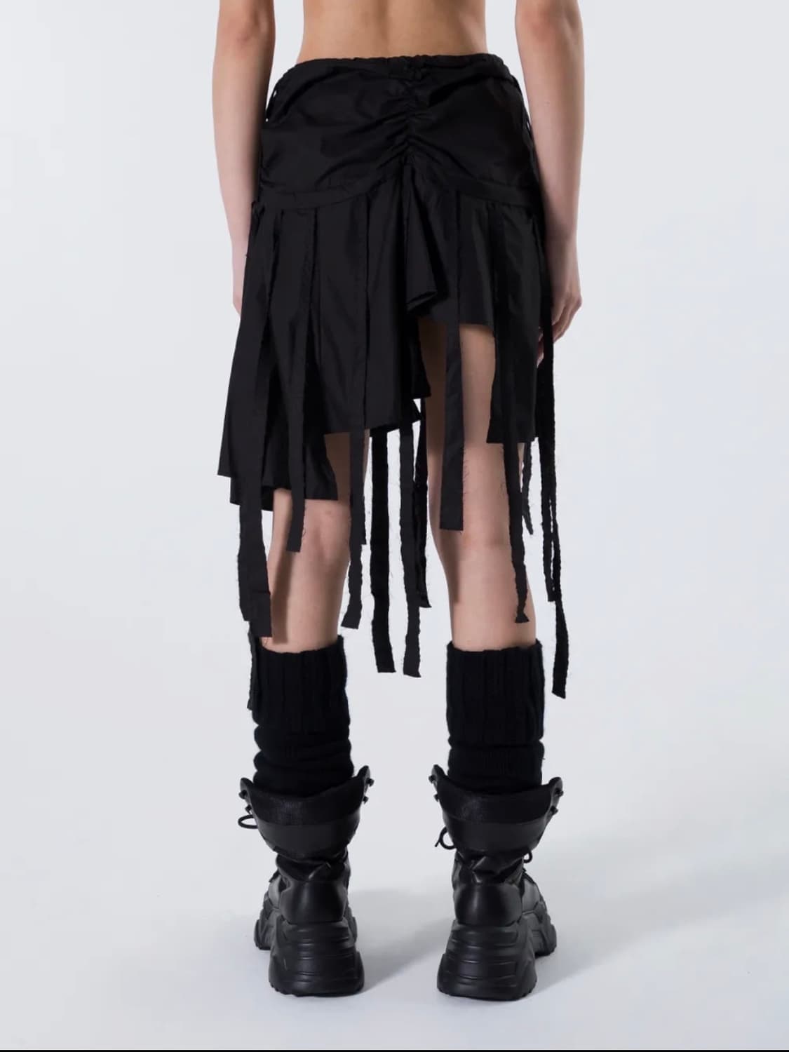 Yeel UNBALANCE TASSEL SKIRT BLACK 상품이미지3