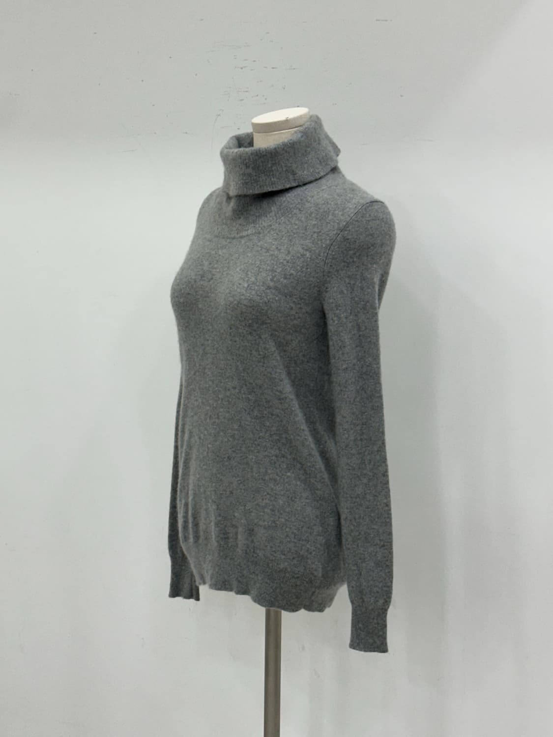 띠어리 여성 캐시미어 니트 상품이미지4