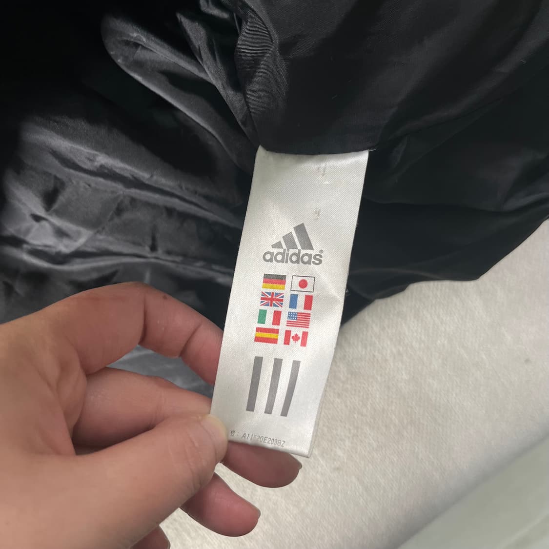 105 아디다스 스웨이드 덕다운 패딩 상품이미지5