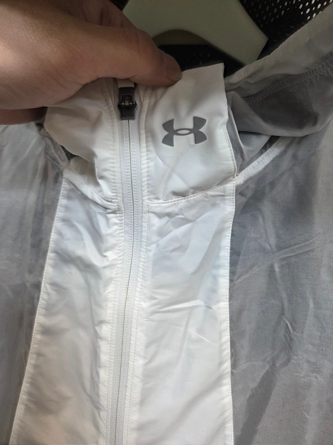 언더아머 여성 싸이클링 경량 바람막이 후드자켓 L 상품이미지8