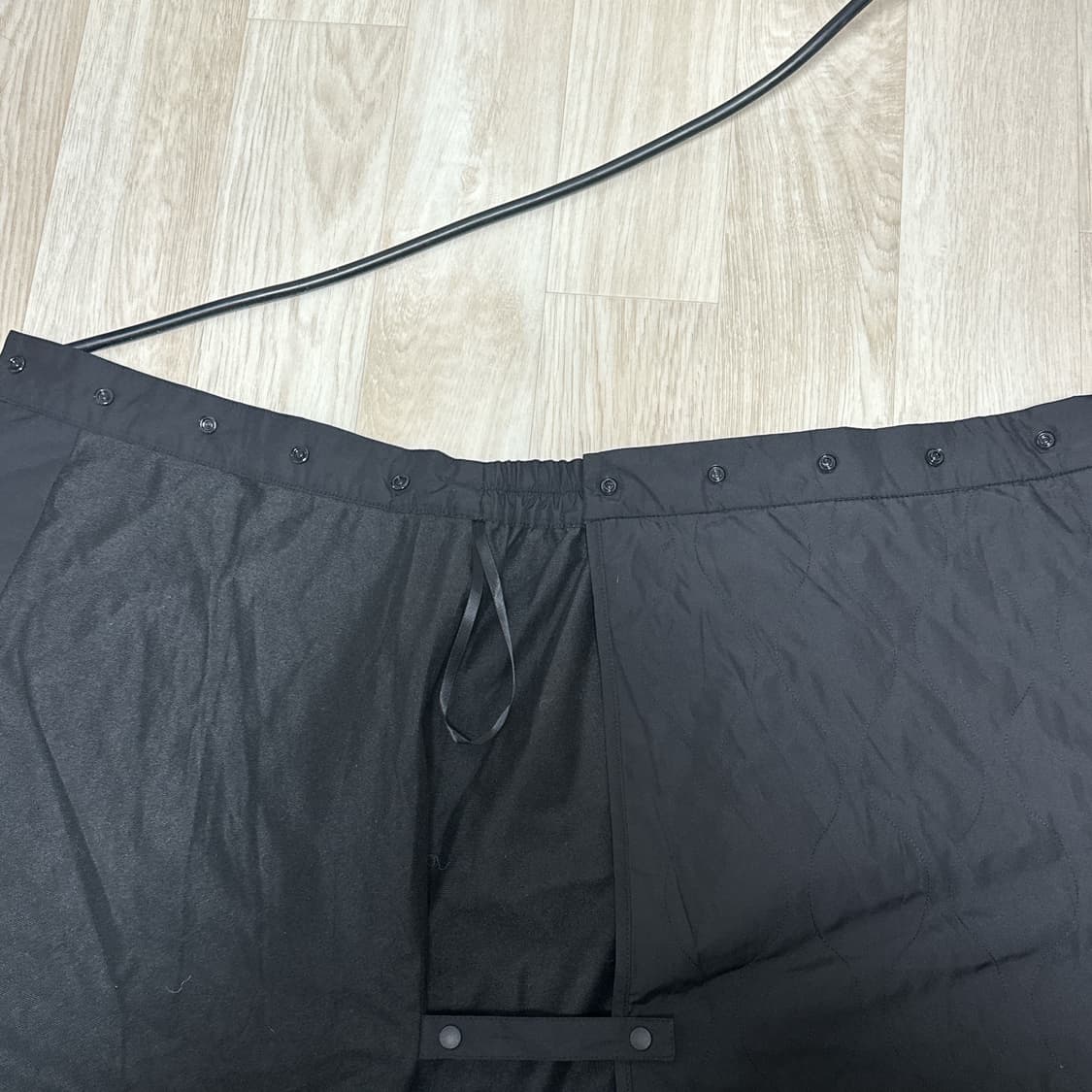 유니클로 퀼팅 랩스커트 블랙 M 상품이미지4