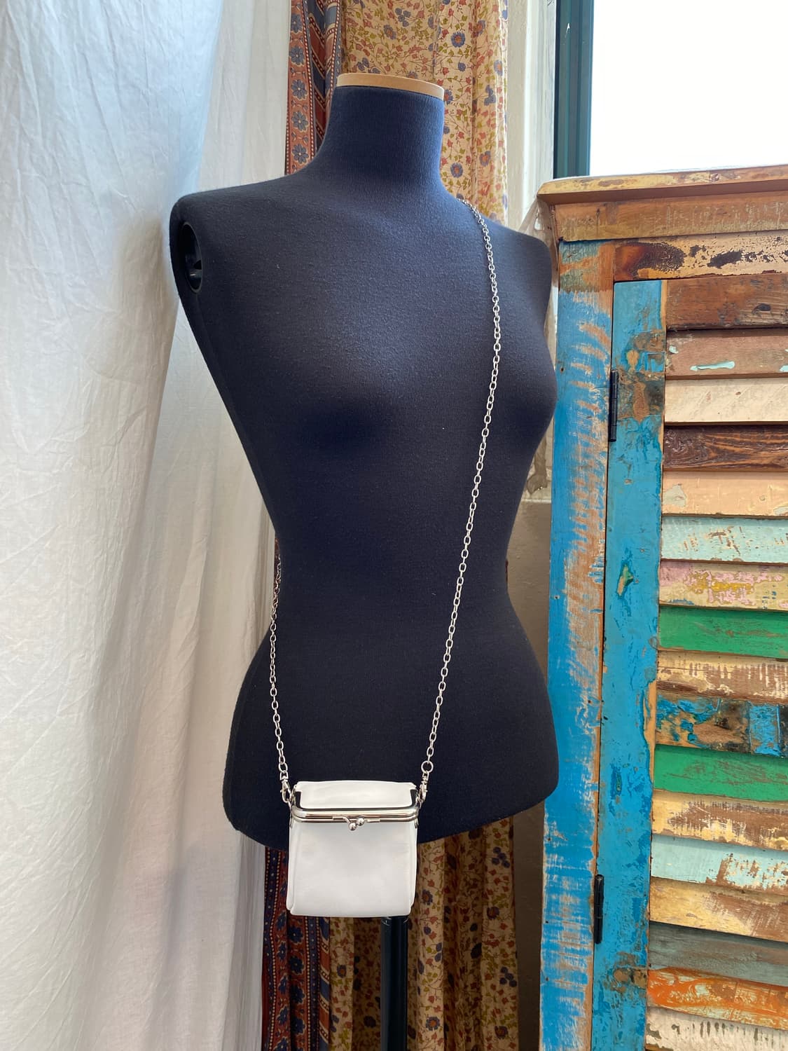 tta 화이트레더 마이크로 크로스백 상품이미지8