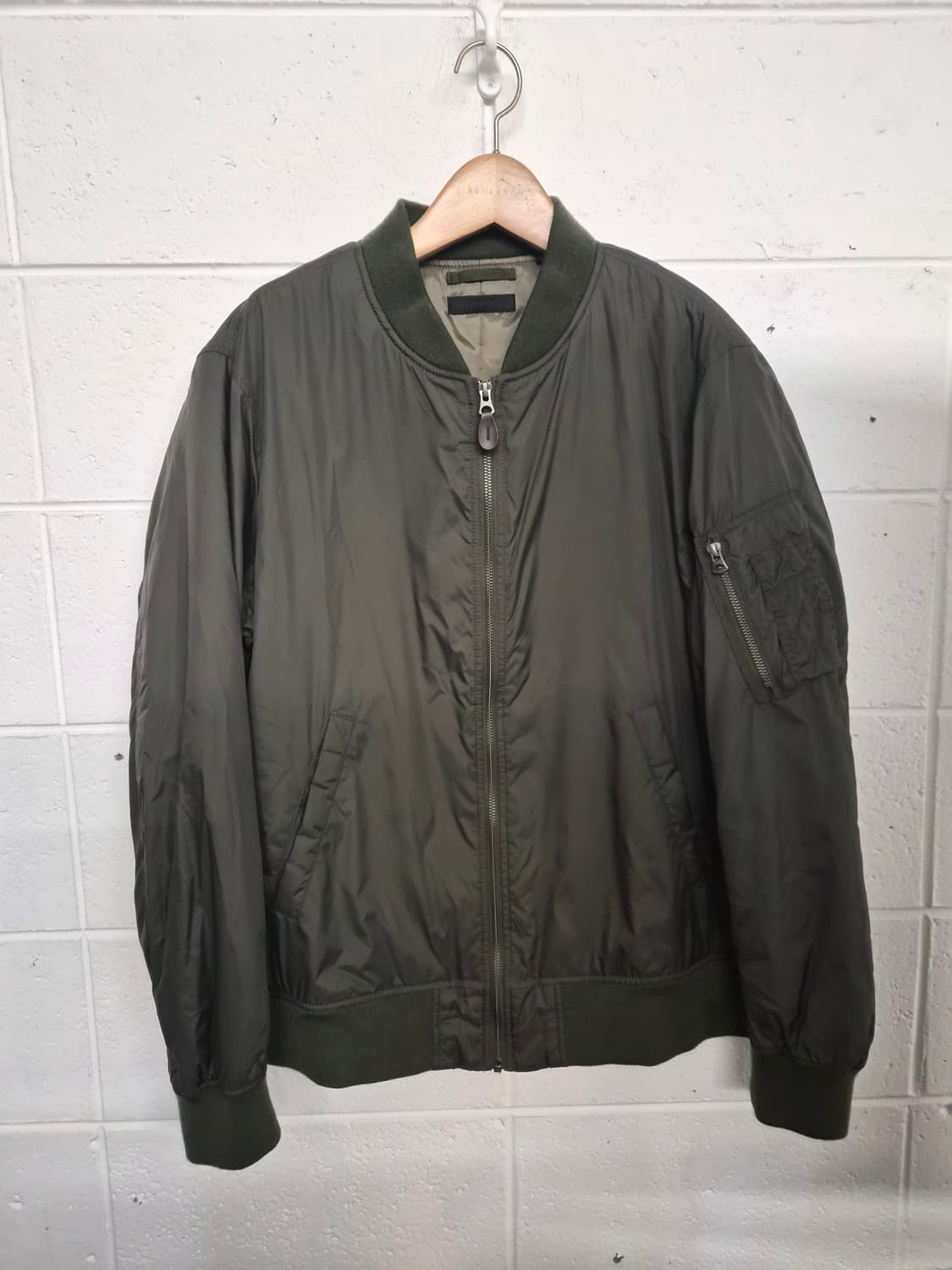 XL) 유니클로 MA-1 점퍼 팝니다 상품이미지1