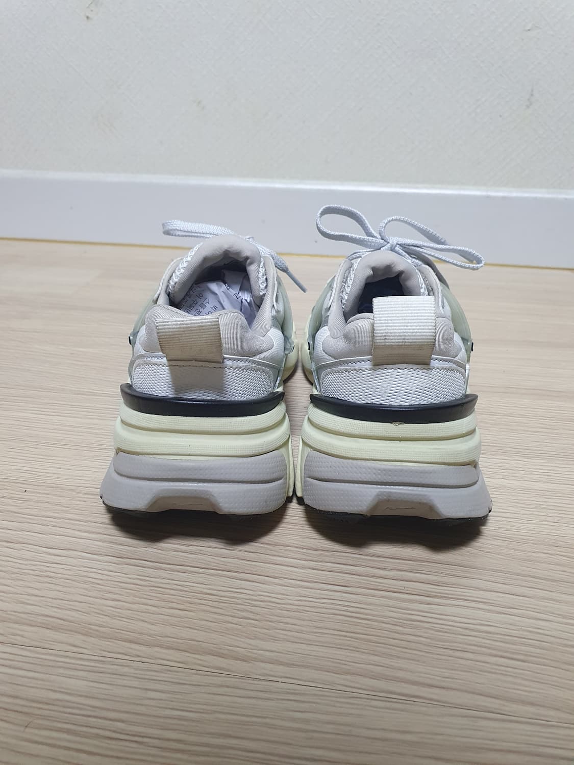 나이키 v2k 런 운동화 240 상품이미지4