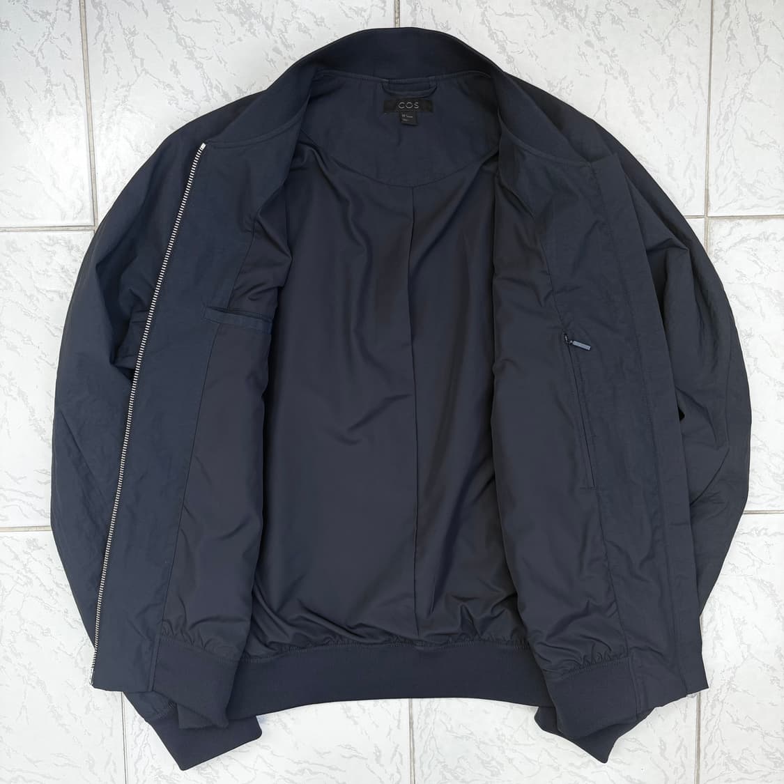 COS NYLON BOMBER JACKET 상품이미지4