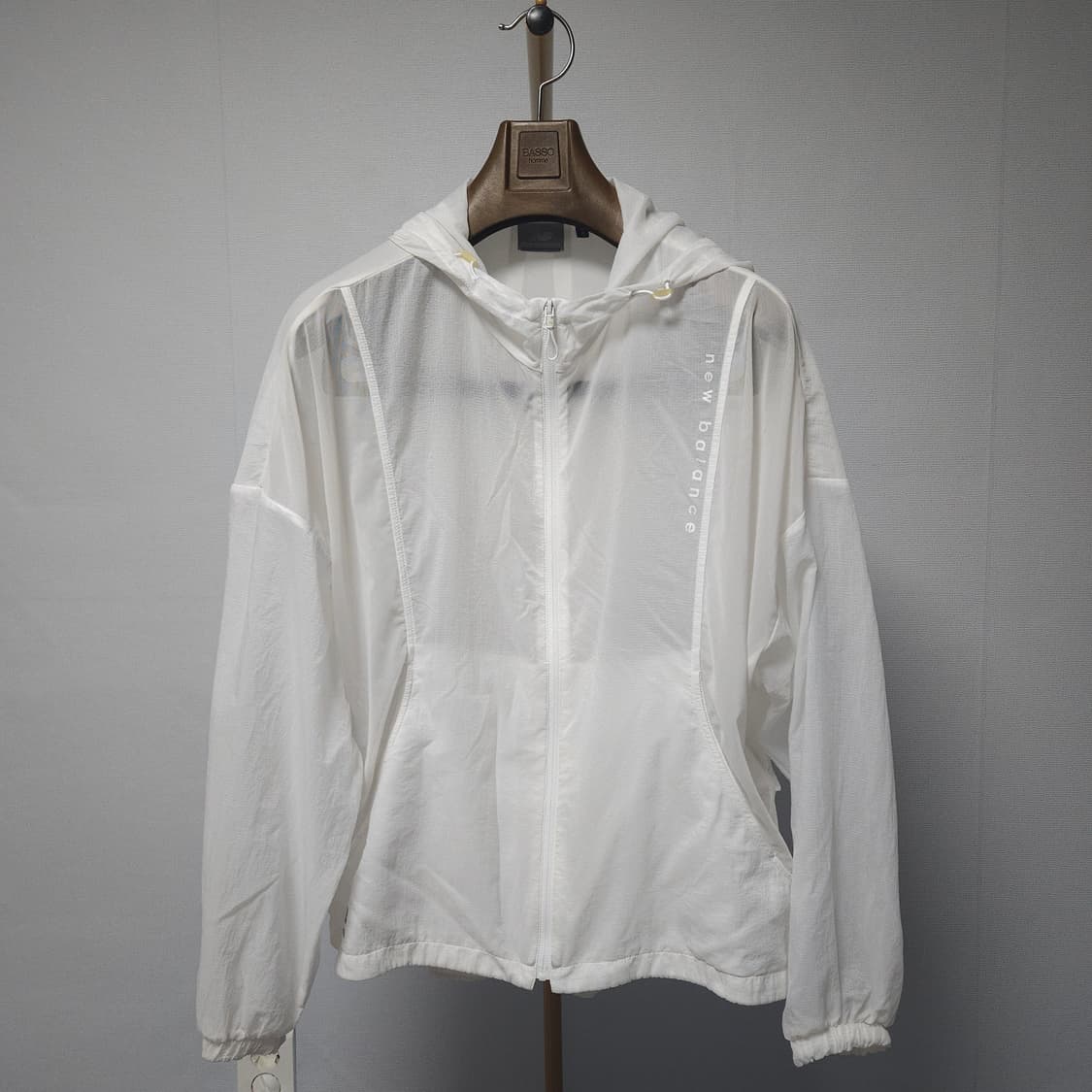 90 ) 뉴발란스 여성 화이트 시스루 바람막이 후드 집업 상품이미지1