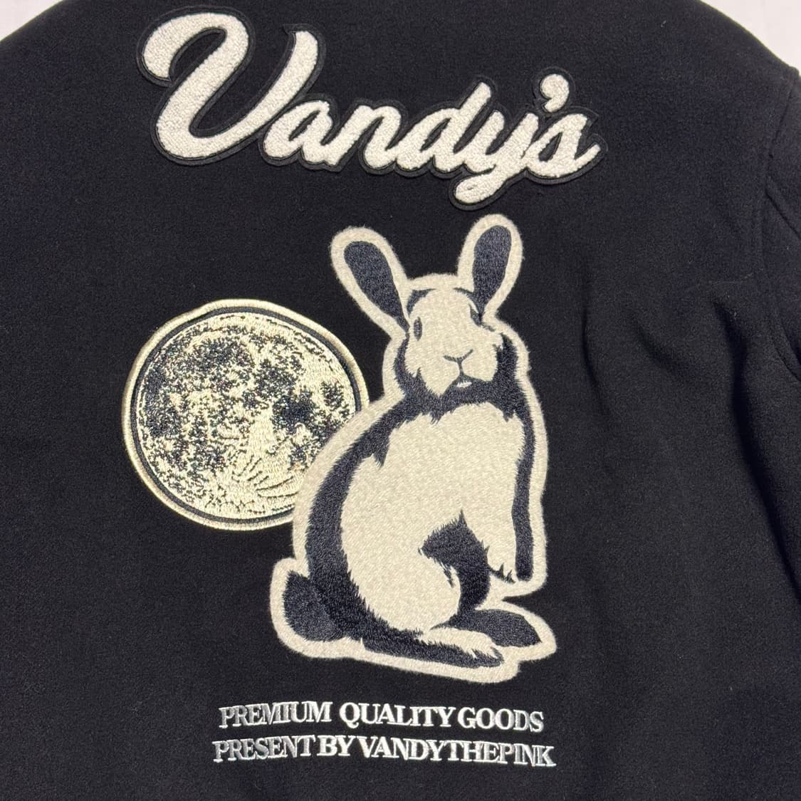 [M] 반디더핑크 바시티 이어 오브 래빗 블랙 상품이미지6