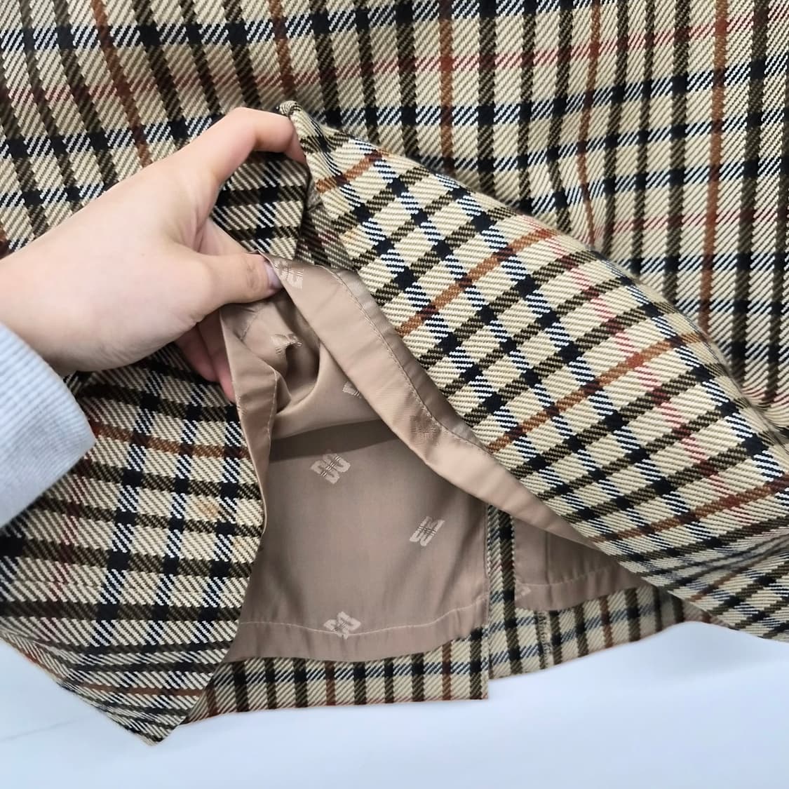 닥스 체크 패턴  스커트 32in 상품이미지3