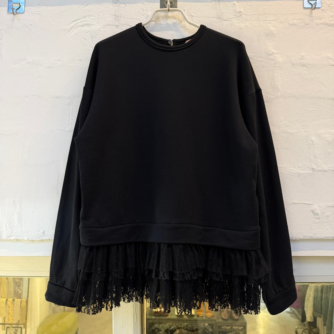 N21 누메로벤투노 레이스 블랙 맨투맨 38 상품이미지1