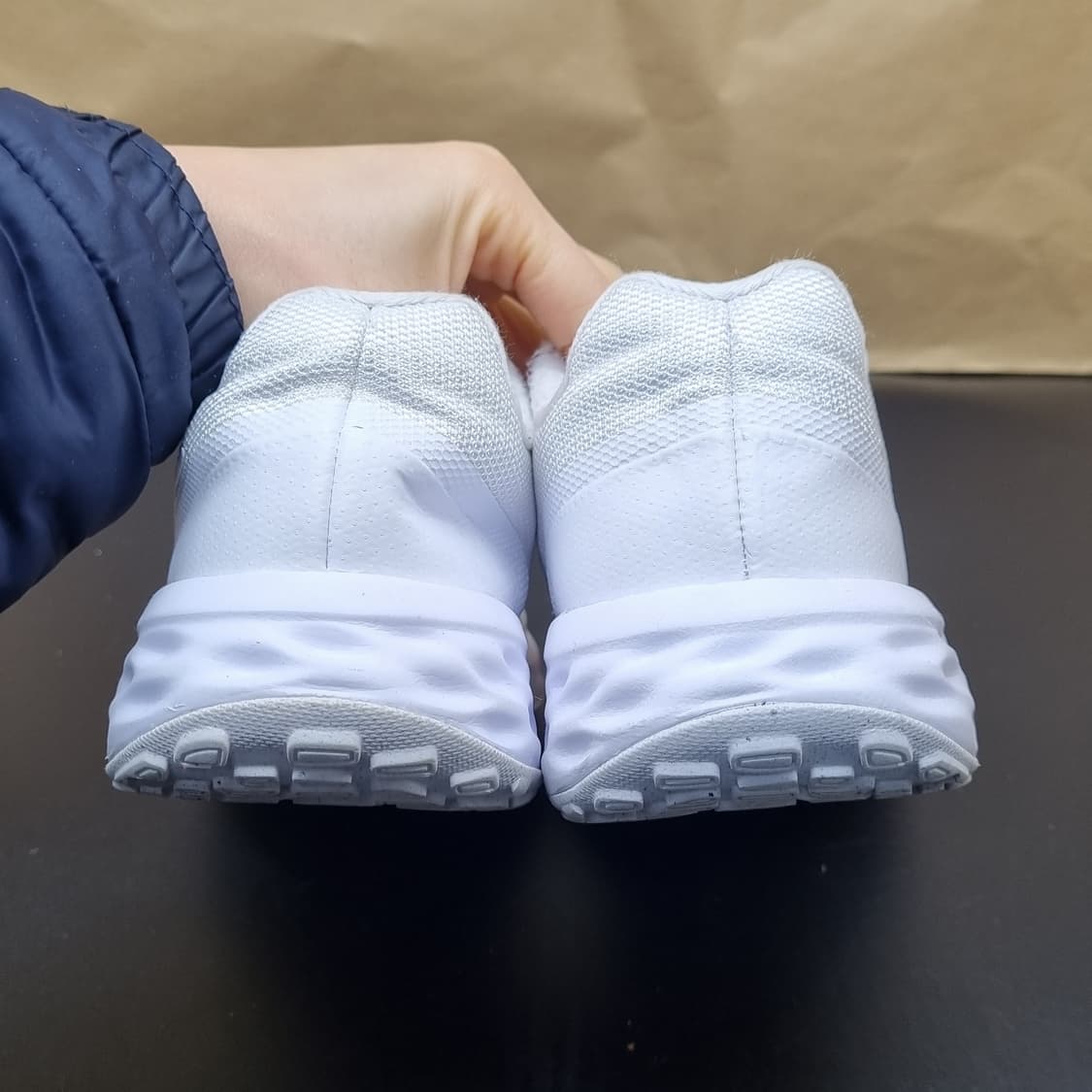 나이키 레볼루션6 화이트 운동화245 상품이미지4