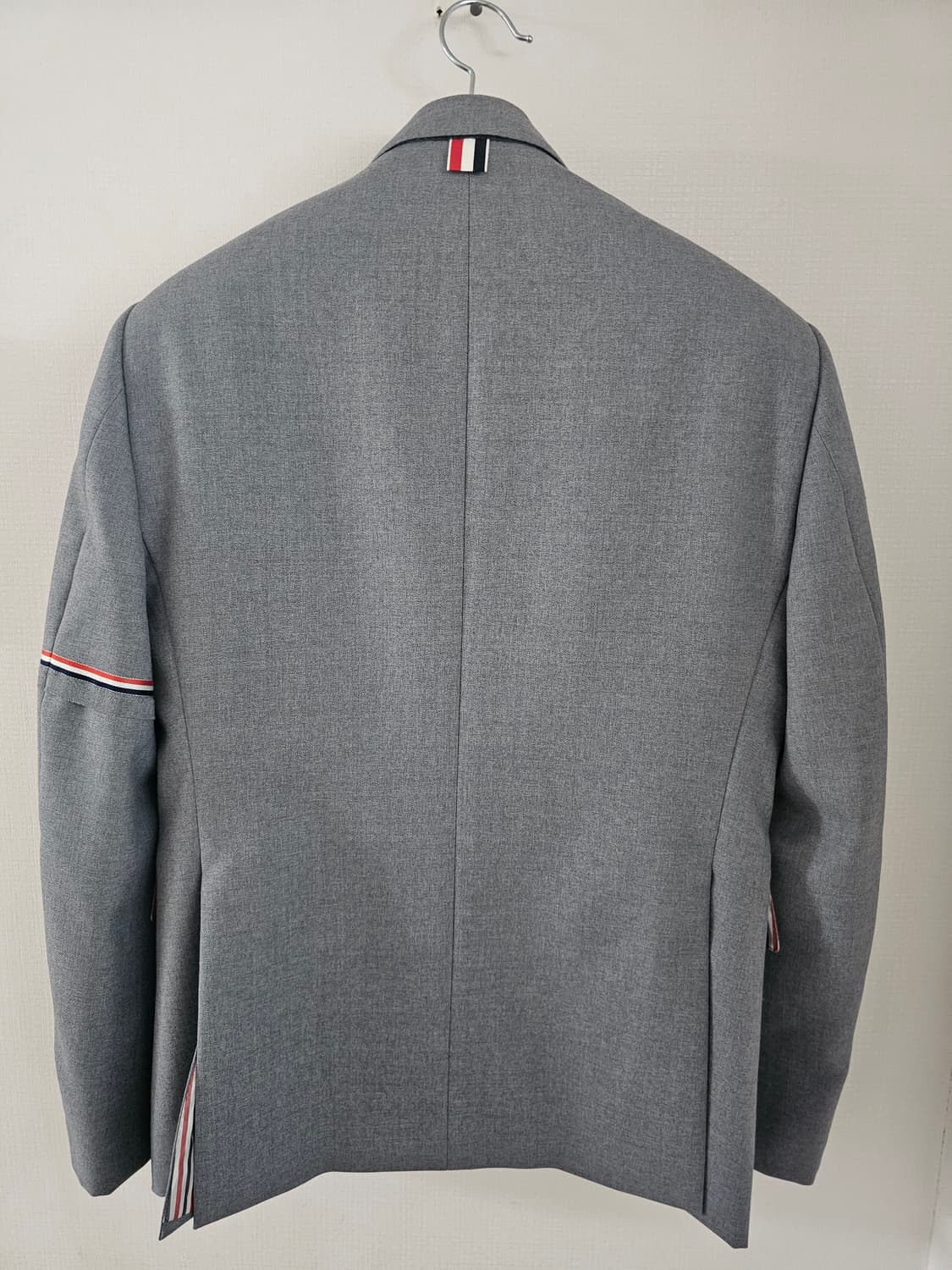 톰브라운 암밴드 울 쟈켓(2/100/정품) 상품이미지5