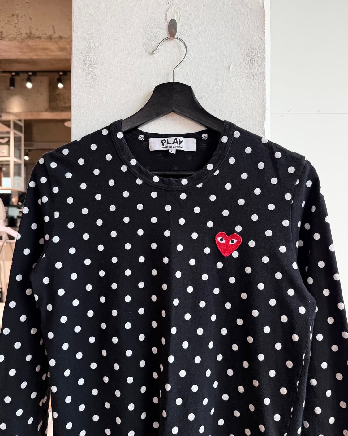 꼼데가르송 플레이 블랙 도트 레드하트 롱슬리브  상품이미지2