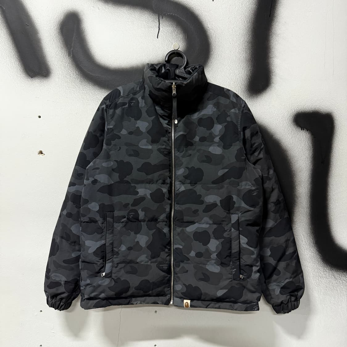 정품 베이프 OG 흑계 풀 카모 리버시블 구스다운 패딩 점퍼 상품이미지1