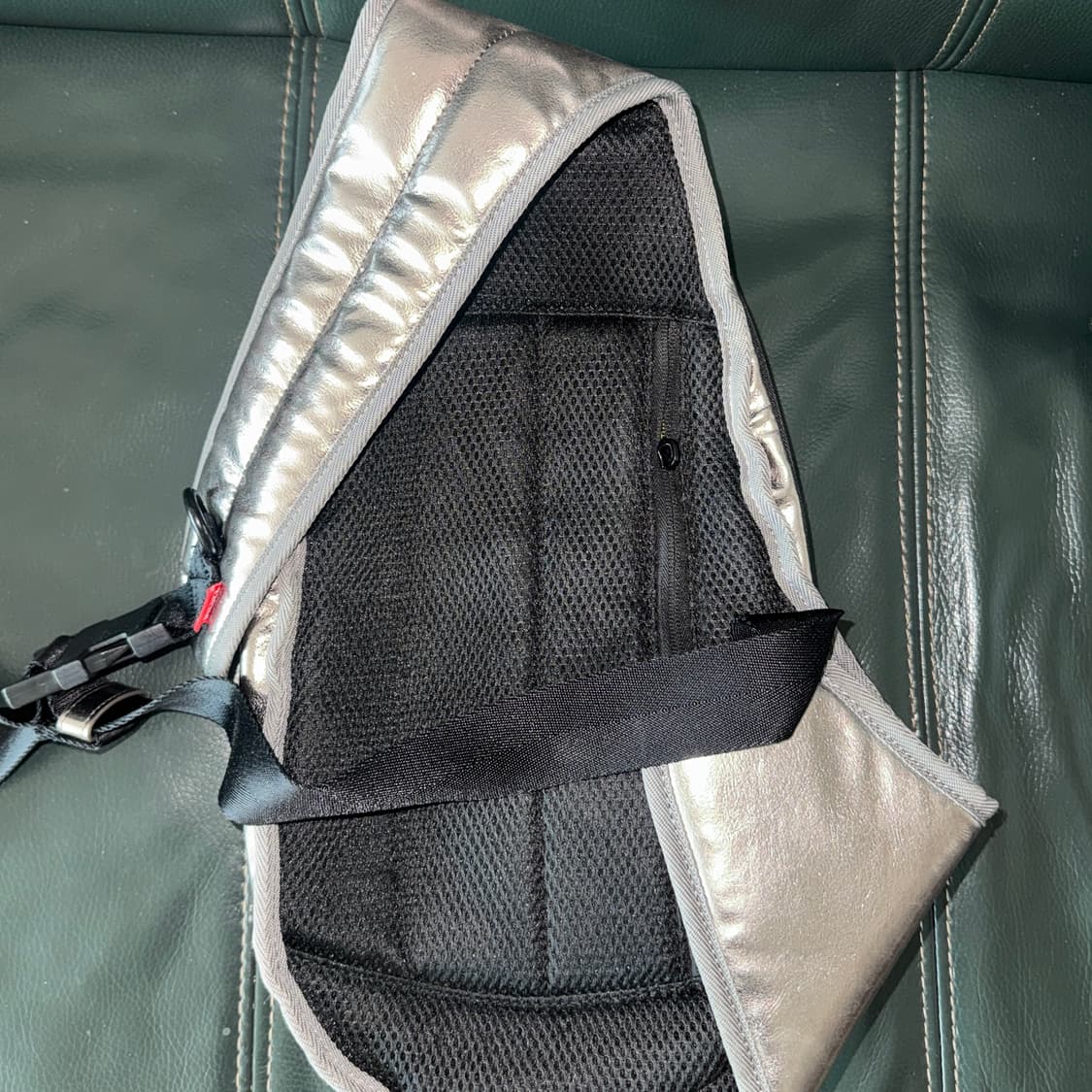 디젤 1DR-팟 슬링백 실버 상품이미지3