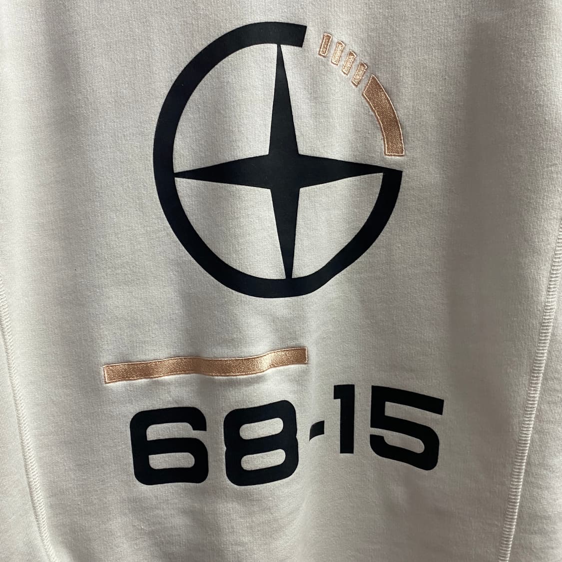 스톤아일랜드 빅로고 하프집업 스웻 B1935 상품이미지5