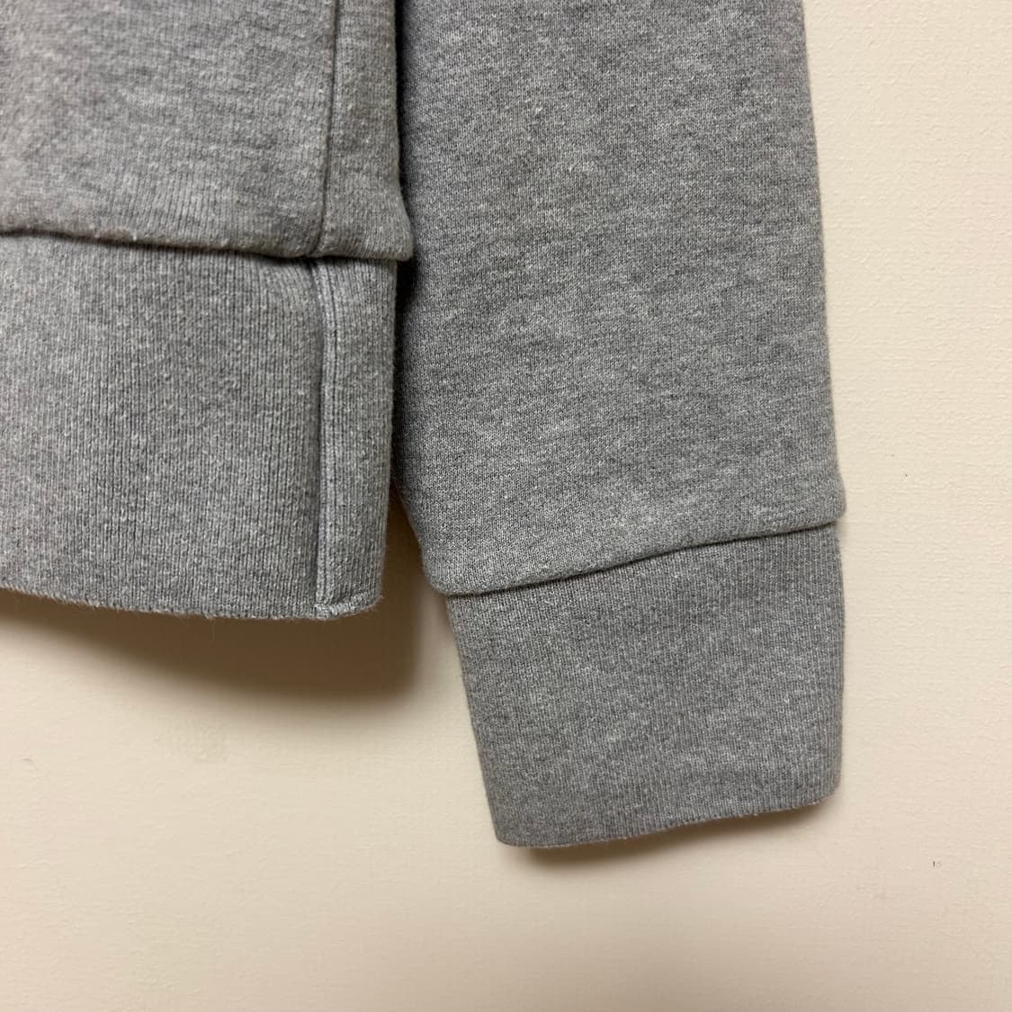 톰브라운 그레이 사선완장 코튼 가디건 3 상품이미지9