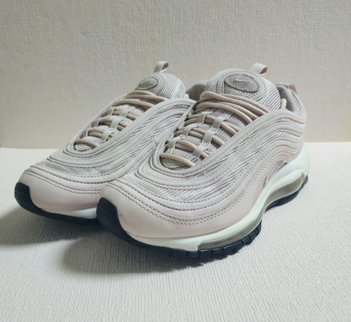 나이키 에어맥스 97 페일핑크 235mm 상품이미지5