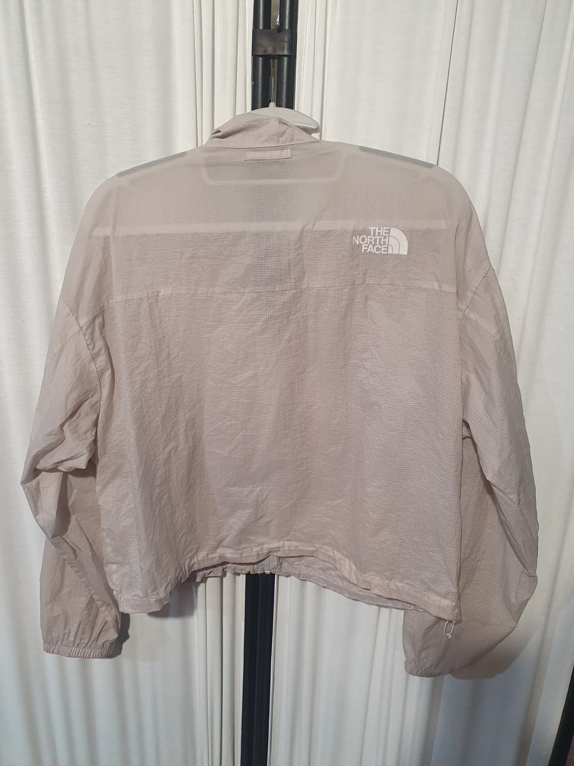 노스페이스 시스루 핑크 여성 바람막이 M90사이즈 2200314 상품이미지2