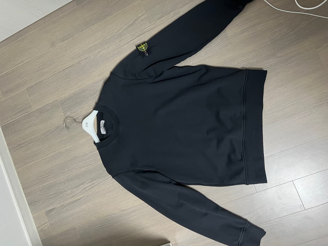 24ss 스톤 아일랜드 블랙 맨투맨 상품이미지1