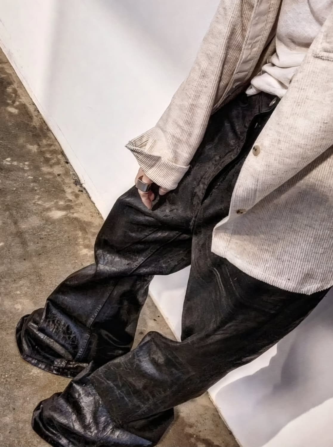 릭오웬스 FW25 런웨이 블랙 메가크러스트 볼란 30사이즈 상품이미지6